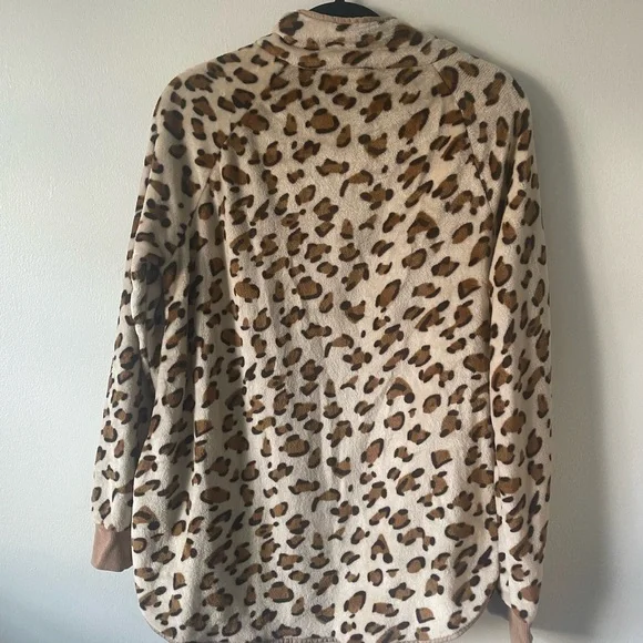 White Birch Cheetah Pullover | Medium - Picture 2 of 3